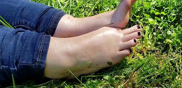  I Want You to Cum ALL Over my Oiled Up Little FEET - PUBLIC foot show!